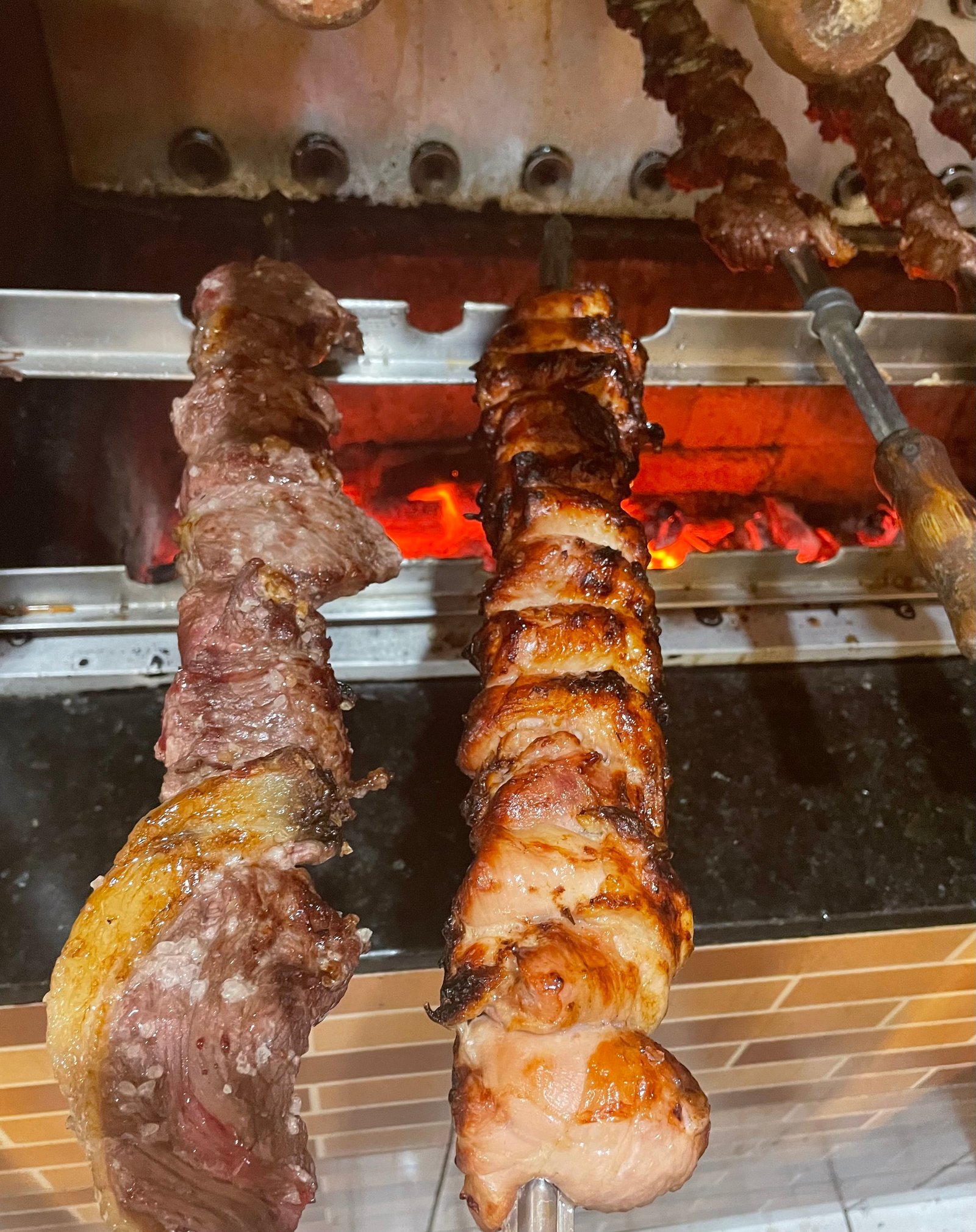 Churrasco de carne e frango